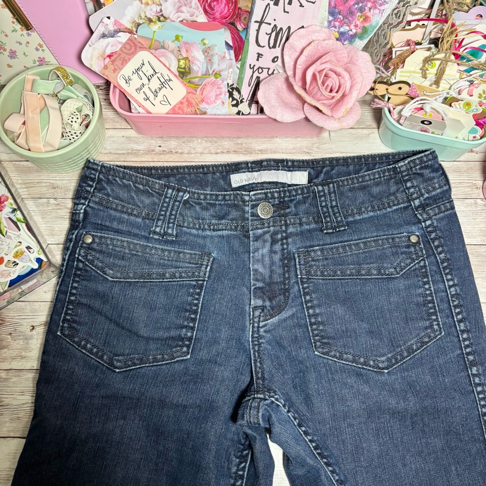 Old Navy Mid Rise Denim Bermuda Jean Shorts Dark Blue Women’s Sz.2 Front Pockets - Picture 2 of 8
